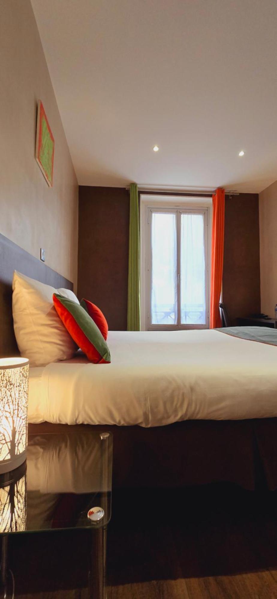 Hotel Pax Opera 3*